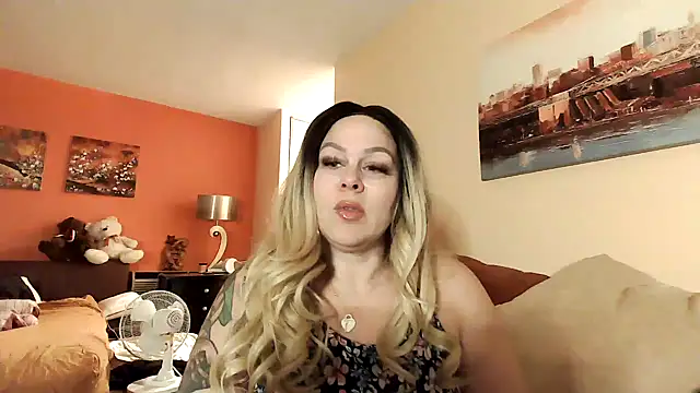 Snapshot of number1slut chatting on January 16, 2025, 11:06 pm number1slut online show from January 16, 2025, 11:06 pm