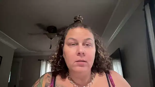 Snapshot of number1slut chatting on October 21, 2025, 7:58 pm number1slut online show from October 21, 2025, 7:58 pm