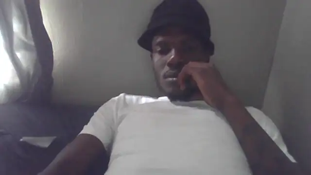 cuminsidebby online show from December 17, 2025, 2:23 pm