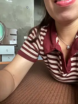 Old girl online show from October 4, 2025, 6:44 am