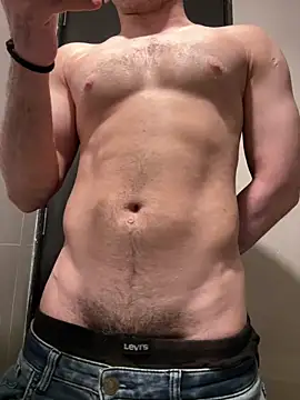 FitNhot sam online show from March 4, 2026, 6:14 pm