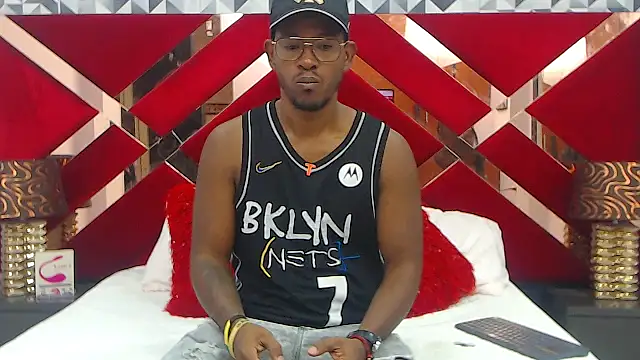 AndyCalifornia1 online show from November 26, 2025, 12:39 pm