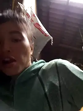 Phuongphuongg online show from October 25, 2025, 9:50 am