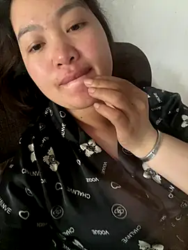 Nhung584 online show from November 8, 2025, 8:14 am