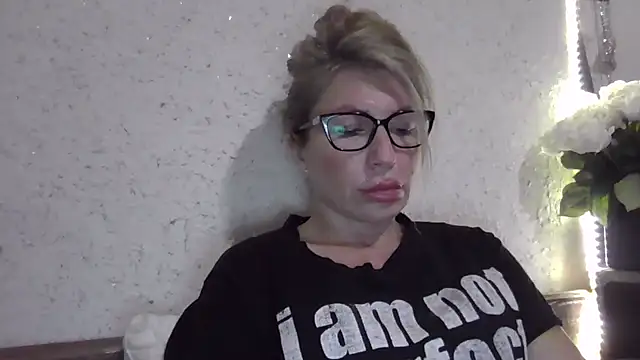 Snapshot of fox_red_lady7 chatting on January 31, 2026, 9:46 pm fox red lady7 online show from January 31, 2026, 9:46 pm