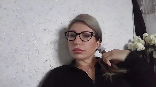 Snapshot of fox_red_lady7 chatting on February 5, 2026, 10:20 am fox red lady7 online show from February 5, 2026, 10:20 am