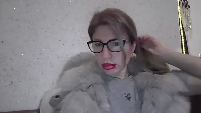 Snapshot of fox_red_lady7 chatting on February 12, 2026, 3:29 pm fox red lady7 online show from February 12, 2026, 3:29 pm