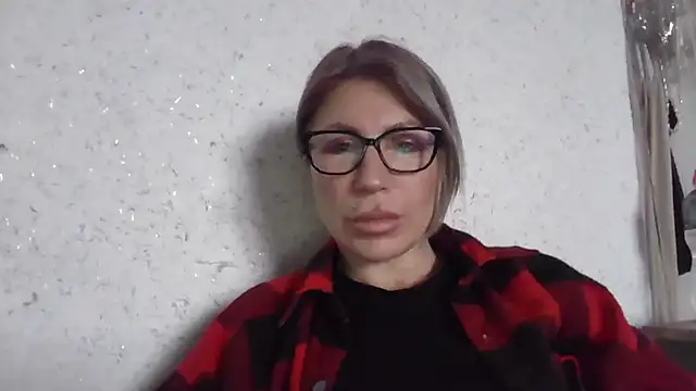 Snapshot of fox_red_lady7 chatting on February 18, 2026, 10:11 am fox red lady7 online show from February 18, 2026, 10:11 am