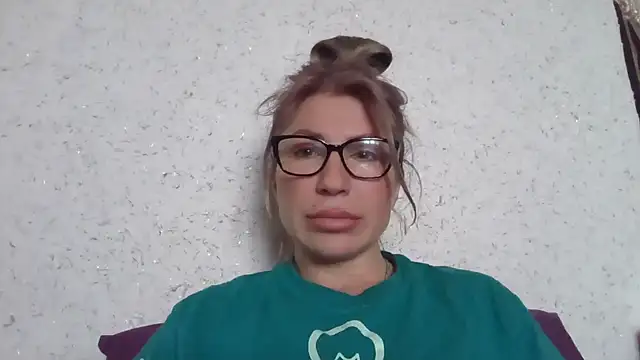 Snapshot of fox_red_lady7 chatting on February 21, 2026, 8:59 am fox red lady7 online show from February 21, 2026, 8:59 am