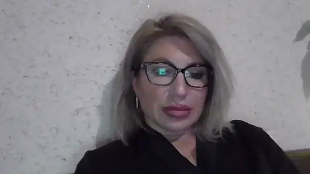 fox red lady7 online show from April 12, 2026, 8:58 pm