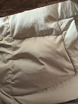 sonwmelt1 online show from February 4, 2026, 2:06 am