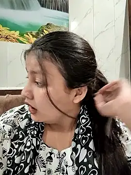 Dipali143143 online show from June 12, 2026, 1:10 pm