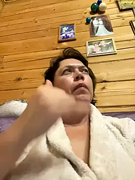 Kiravix online show from October 11, 2025, 5:33 pm