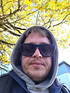 Snapshot of giovanotto47 chatting on November 1, 2025, 11:45 am giovanotto47 online show from November 1, 2025, 11:45 am