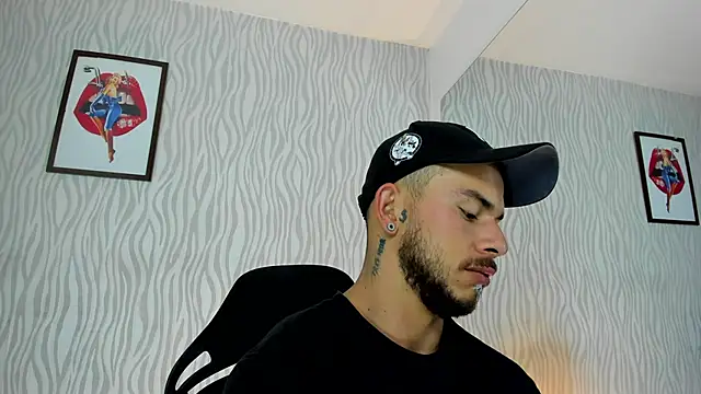 dylan jacobx online show from November 6, 2025, 3:29 am