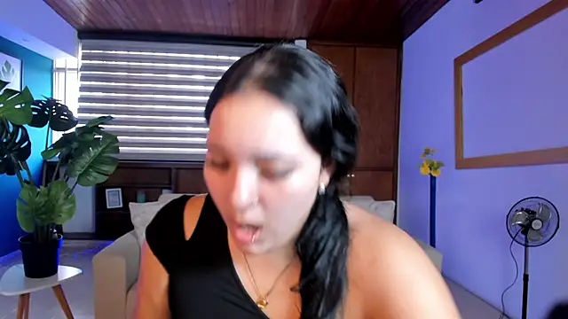 sofiacaramel online show from December 22, 2025, 3:09 pm