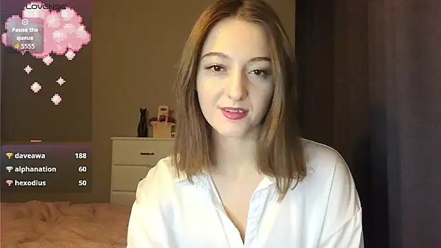 Snapshot of white_liillyy chatting on December 15, 2025, 10:14 pm white liillyy online show from December 15, 2025, 10:14 pm