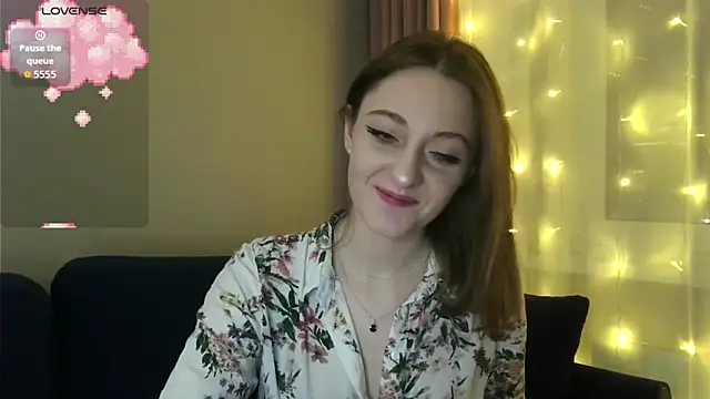 Snapshot of white_liillyy chatting on January 5, 2026, 10:35 pm white liillyy online show from January 5, 2026, 10:35 pm