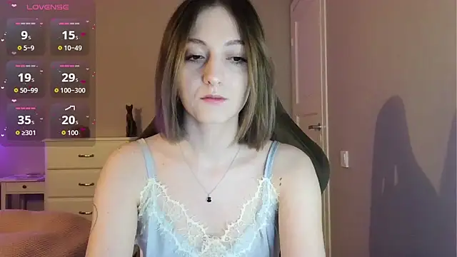 Snapshot of white_liillyy chatting on May 28, 2026, 9:01 pm white liillyy online show from May 28, 2026, 9:01 pm