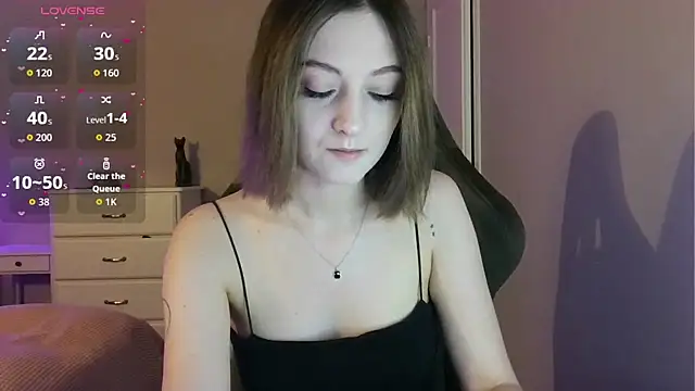 Snapshot of white_liillyy chatting on June 7, 2026, 9:51 pm white liillyy online show from June 7, 2026, 9:51 pm