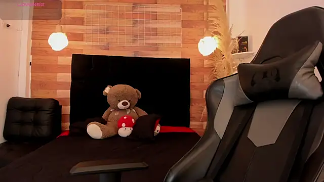 Emily brown04 online show from November 4, 2025, 11:09 am