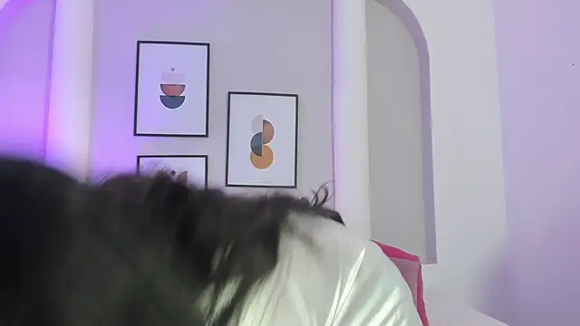 victoria flores1 online show from October 1, 2025, 11:11 pm