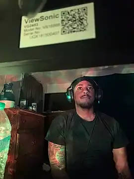 tyrek5051 online show from November 20, 2025, 5:40 am