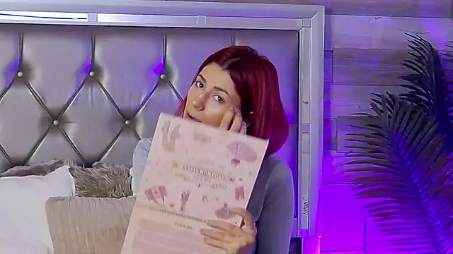 Snapshot of LunaHart chatting on March 7, 2026, 6:32 am LunaHart online show from March 7, 2026, 6:32 am