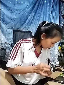 Snapshot of tdtd98 chatting on October 13, 2025, 3:34 pm tdtd98 online show from October 13, 2025, 3:34 pm