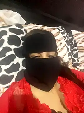  Jori  online show from November 9, 2025, 9:35 pm