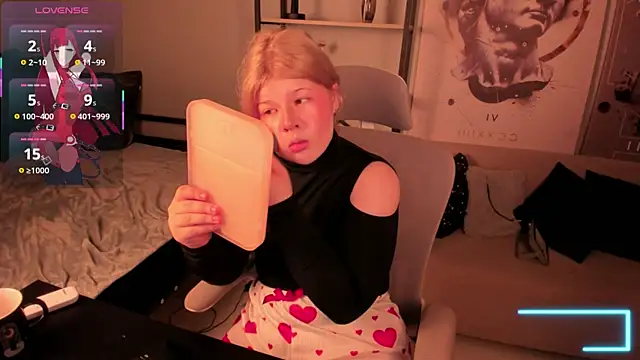 LilithNelson online show from November 12, 2025, 8:41 pm