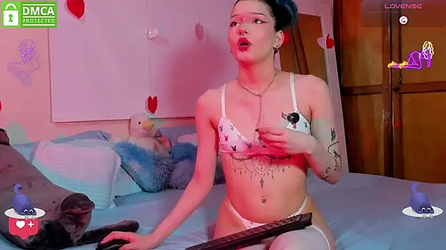 Bluedarkelf888 online show from February 14, 2026, 12:07 am