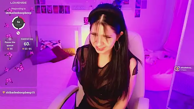 Snapshot of Wander_Waves chatting on September 30, 2025, 8:47 pm Wander Waves online show from September 30, 2025, 8:47 pm