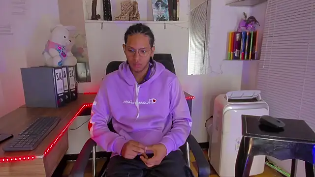 DEAMOL online show from February 6, 2026, 1:14 pm