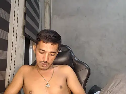 Snapshot of RowyCam chatting on September 9, 2025, 3:00 pm RowyCam online show from September 9, 2025, 3:00 pm