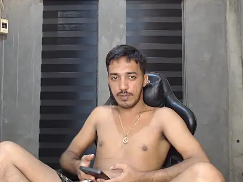 Snapshot of RowyCam chatting on September 13, 2025, 9:31 am RowyCam online show from September 13, 2025, 9:31 am