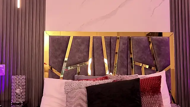 ScarletTorres online show from April 8, 2026, 6:41 pm