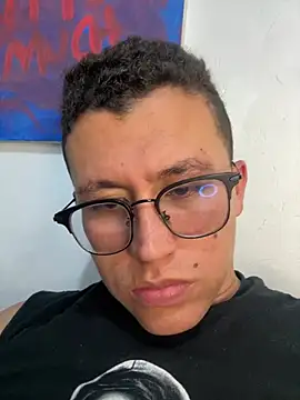 Kurtxxx22 online show from May 23, 2026, 2:06 am