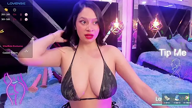 Snapshot of Mia-Baker4 chatting on October 13, 2025, 12:21 am Mia-Baker4 online show from October 13, 2025, 12:21 am