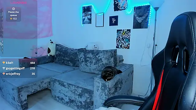 Snapshot of cute_little_ass chatting on September 10, 2025, 12:10 am cute little ass online show from September 10, 2025, 12:10 am