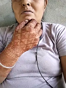 Sexey-Rani online show from November 28, 2025, 7:22 am