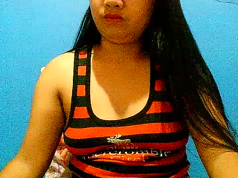 Snapshot of hotmom_pinay chatting on October 4, 2025, 10:52 pm hotmom pinay online show from October 4, 2025, 10:52 pm
