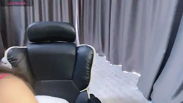 Cicicici-cc online show from October 13, 2025, 2:11 am