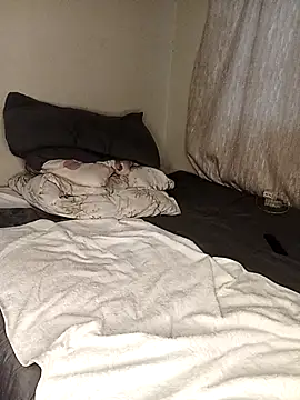 WaiterZim online show from November 16, 2025, 10:37 pm