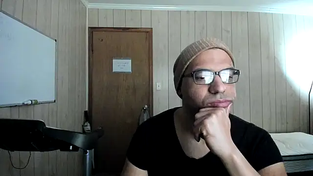 NaturalBeautyQueen online show from October 9, 2025, 12:58 pm