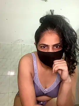 SashaPatel online show from September 14, 2025, 9:52 am