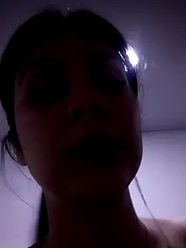 NicoleFletcher online show from October 7, 2025, 12:02 pm