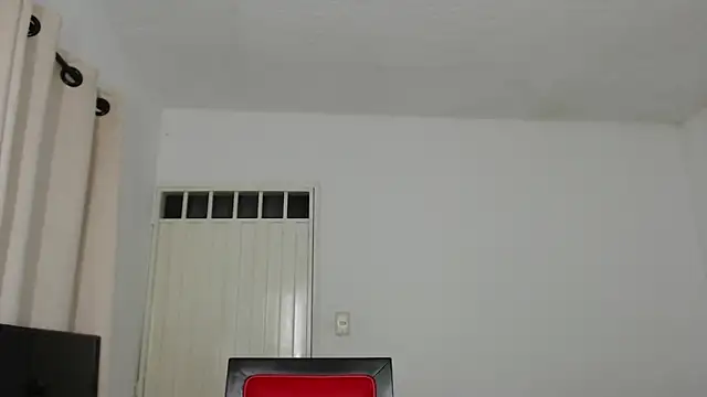 Alex mojica online show from October 8, 2025, 5:27 am