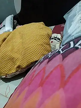 Snapshot of Mumuska chatting on November 3, 2025, 5:25 pm Mumuska online show from November 3, 2025, 5:25 pm