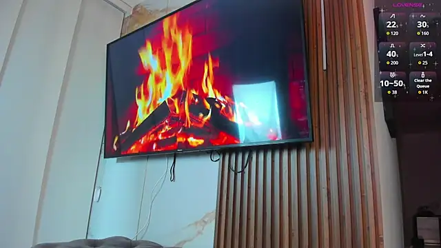 Michelle Ferrerr online show from April 17, 2026, 10:29 am